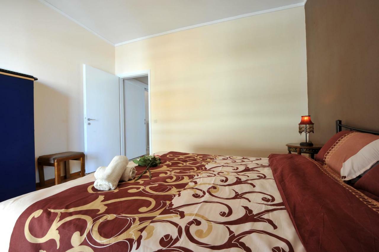 Apartment Near Stavros Niarchos Park & Acropolis Athen Eksteriør billede